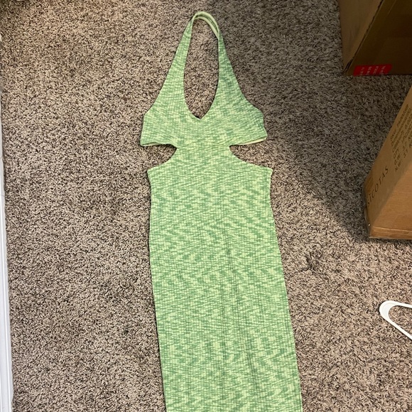 H&M Dresses & Skirts - H&M Ribbed Halterneck Midi Dress in Light Green Melange. Size XS.